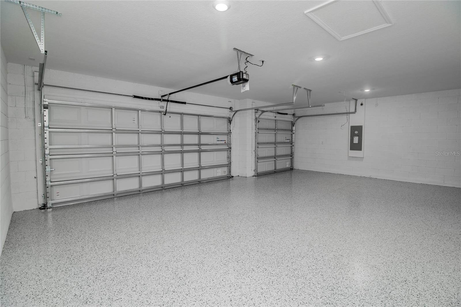 2068 BABBLING BROOK BLVD, AUBURNDALE, FL, 33823