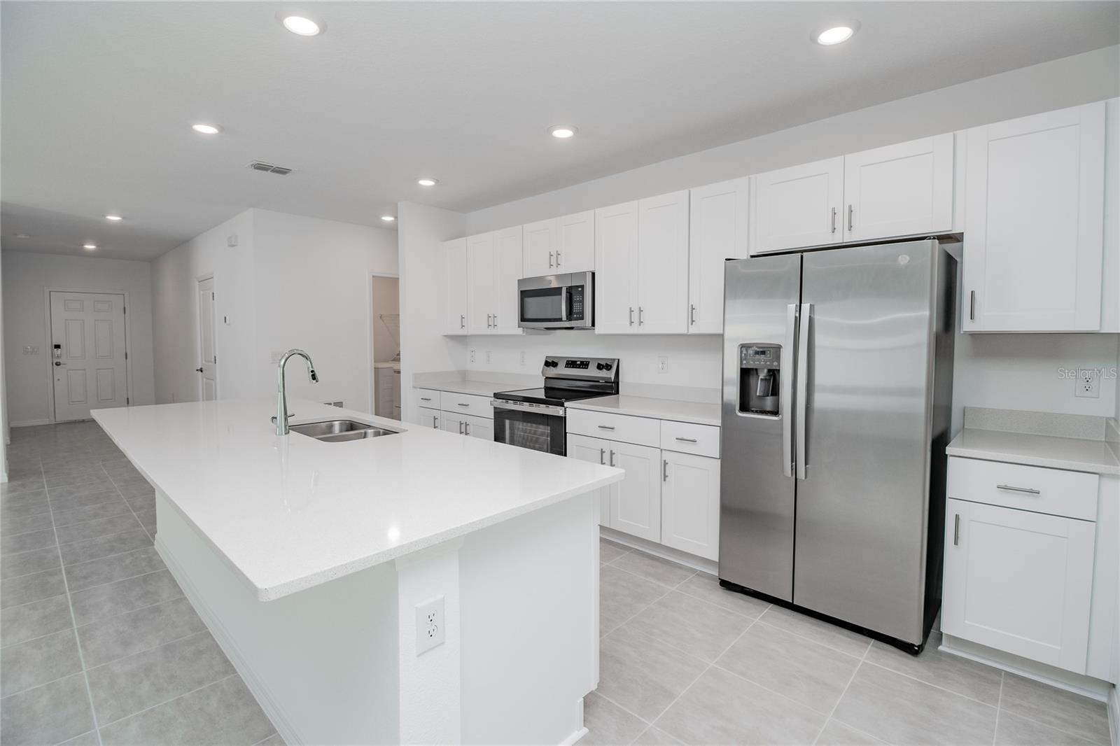 2068 BABBLING BROOK BLVD, AUBURNDALE, FL, 33823