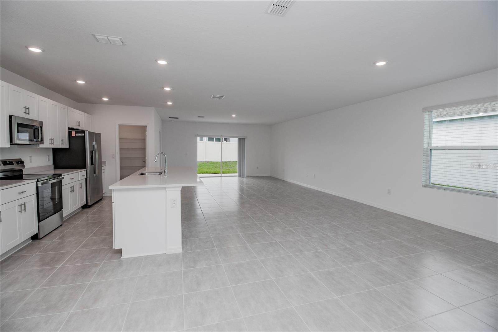 2068 BABBLING BROOK BLVD, AUBURNDALE, FL, 33823