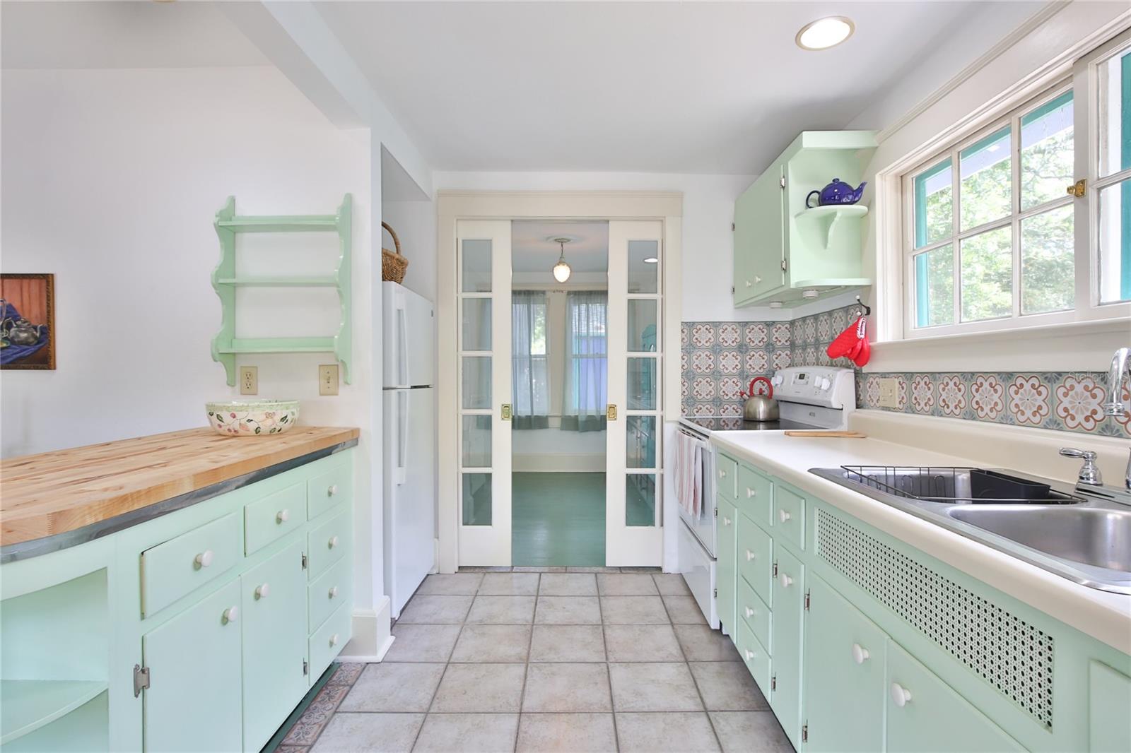 708 42ND ST, SARASOTA, FL, 34234
