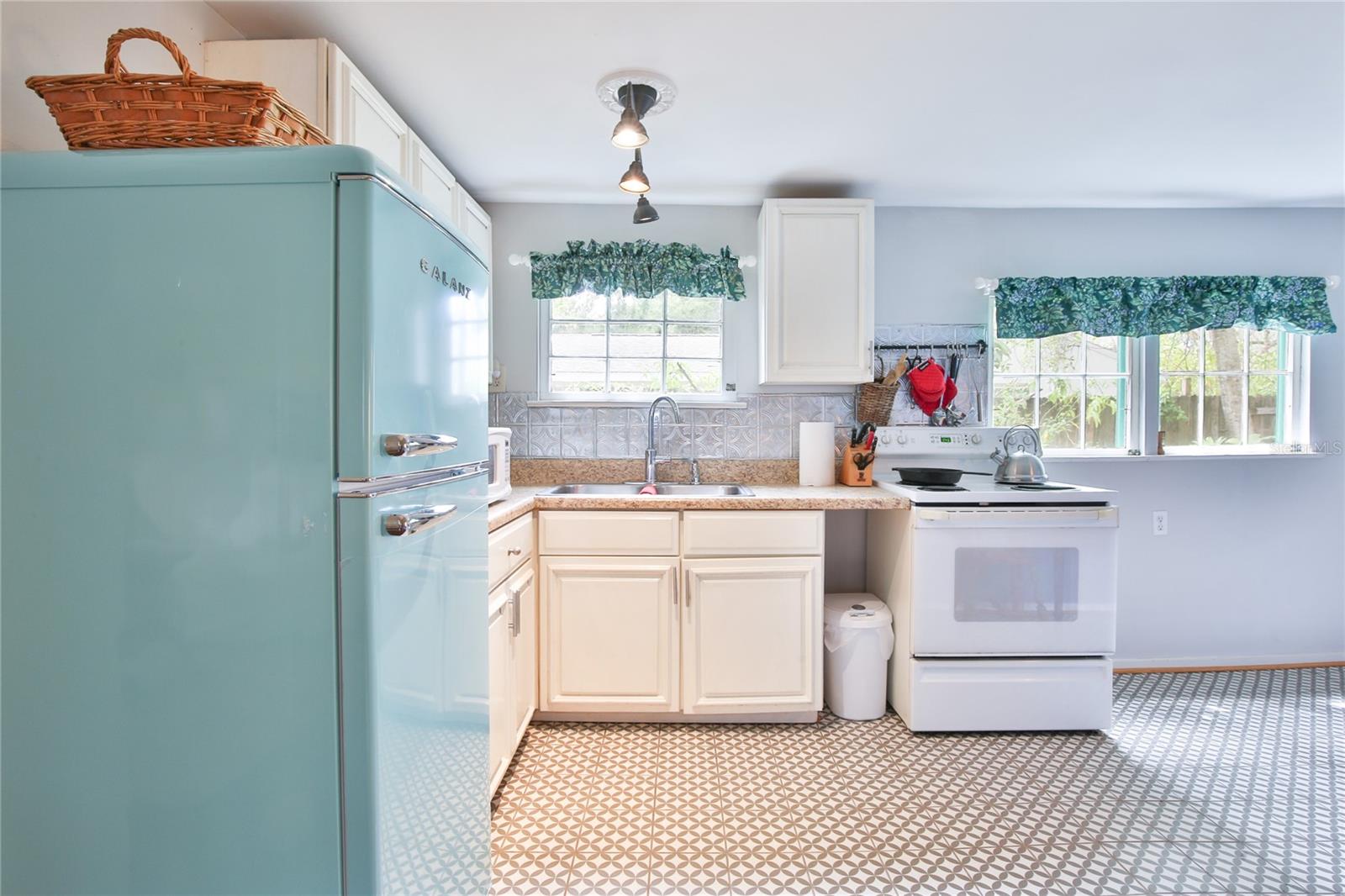 708 42ND ST, SARASOTA, FL, 34234
