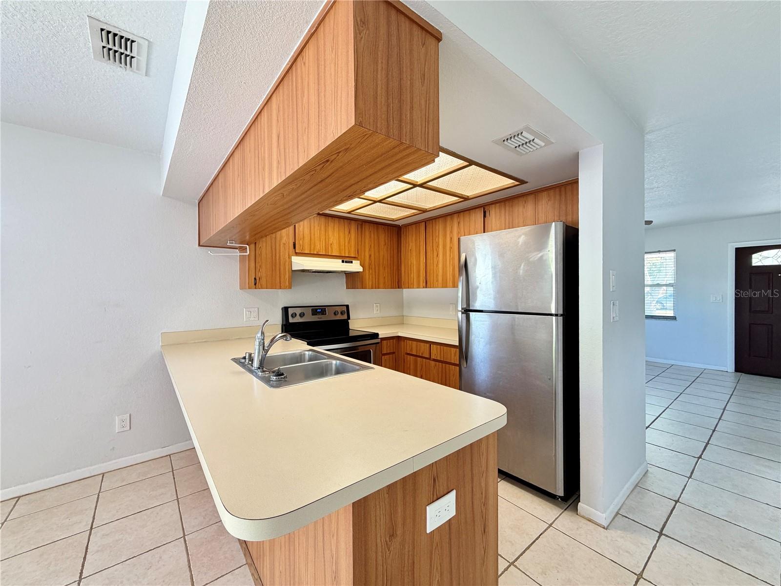 2761 62ND TER N #B, ST PETERSBURG, FL, 33702