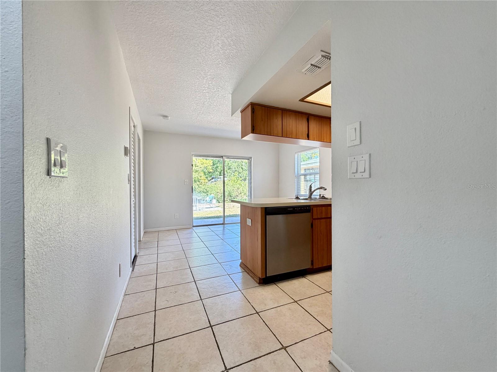 2761 62ND TER N #B, ST PETERSBURG, FL, 33702