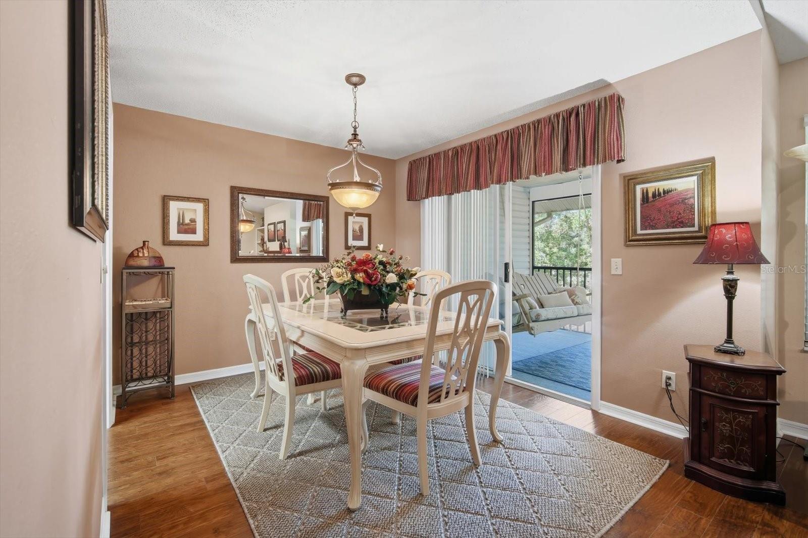 3213 VALLEY OAKS DR, TAMPA, FL, 33618