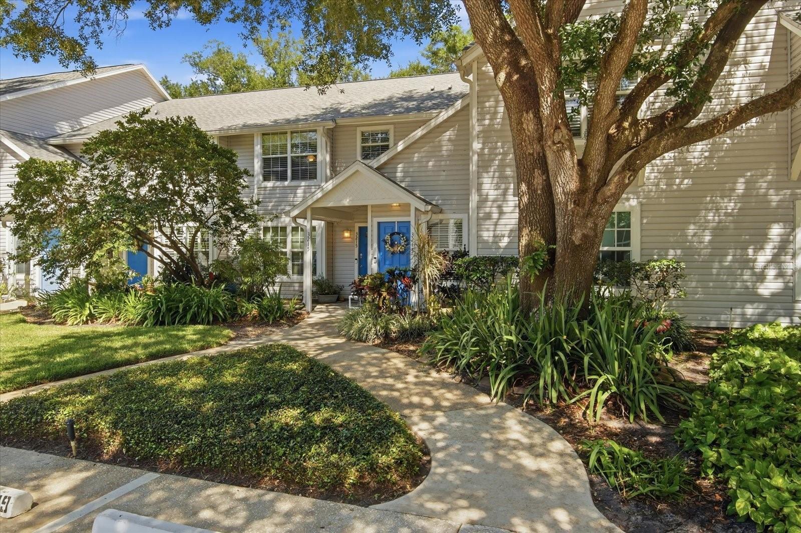 3213 VALLEY OAKS DR, TAMPA, FL, 33618