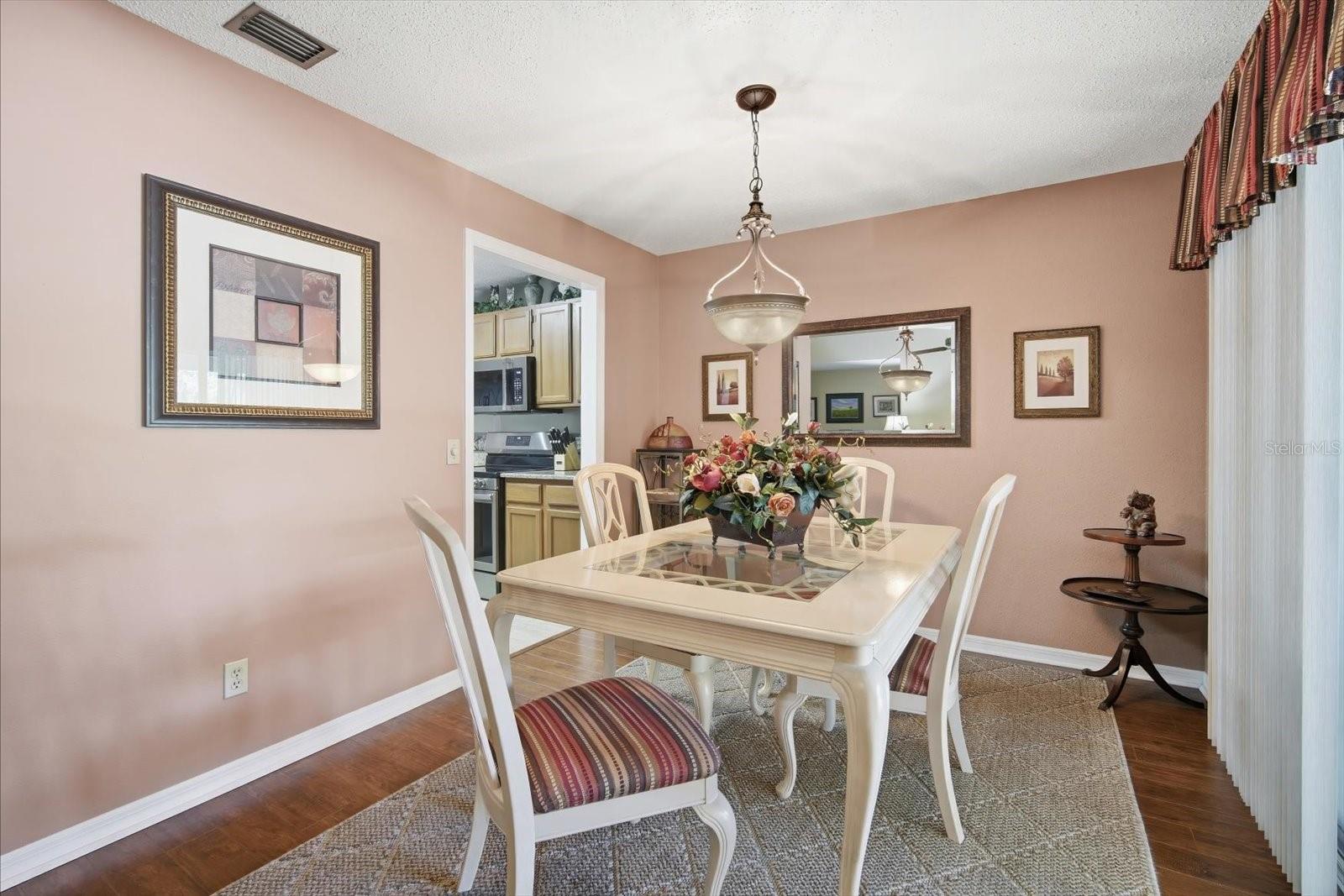 3213 VALLEY OAKS DR, TAMPA, FL, 33618