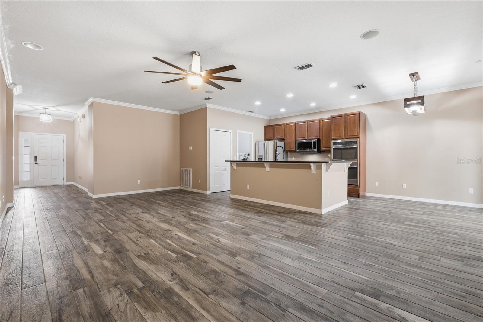 202 COLONIAL PINE LN, MINNEOLA, FL, 34715