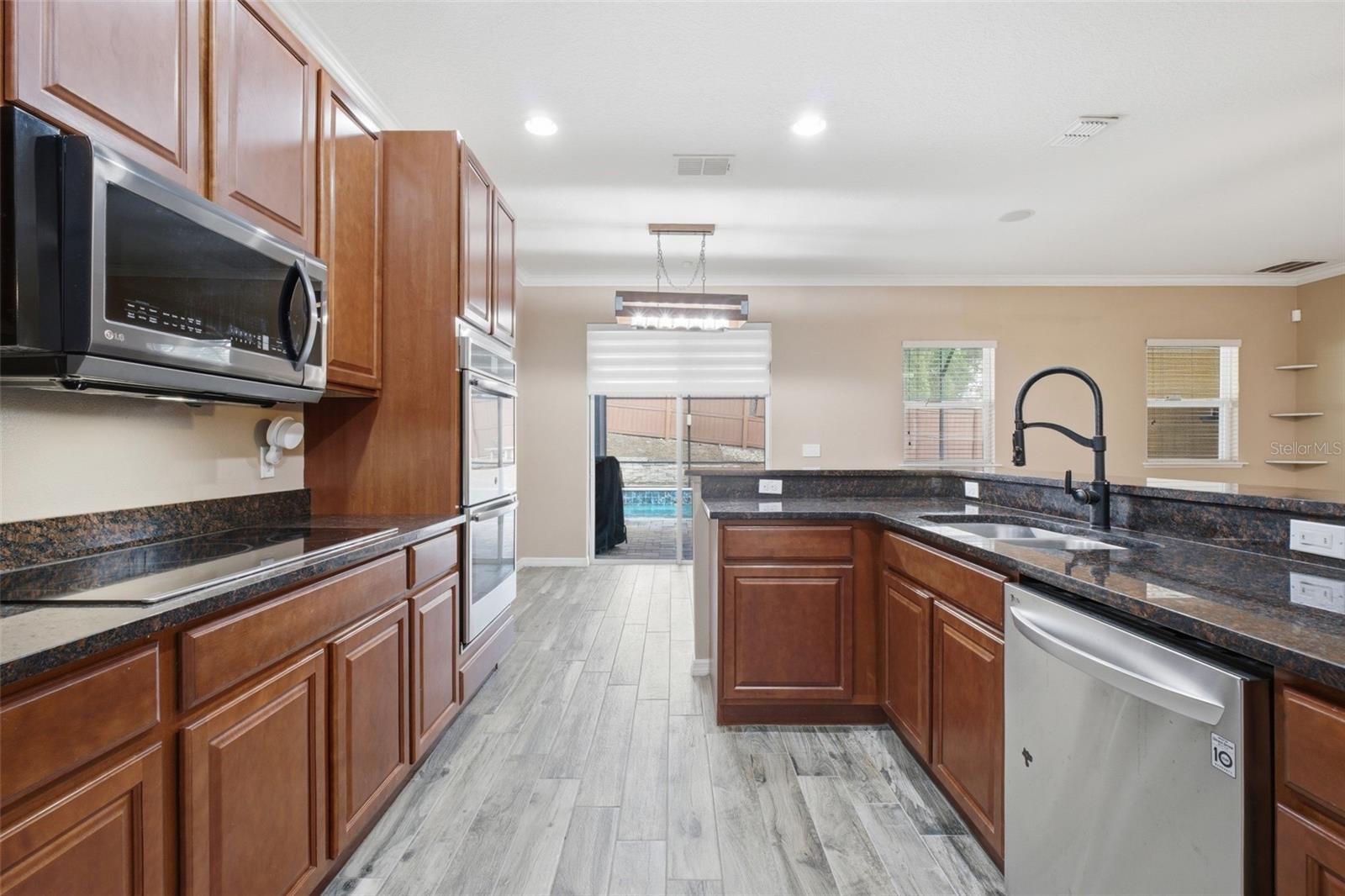 202 COLONIAL PINE LN, MINNEOLA, FL, 34715