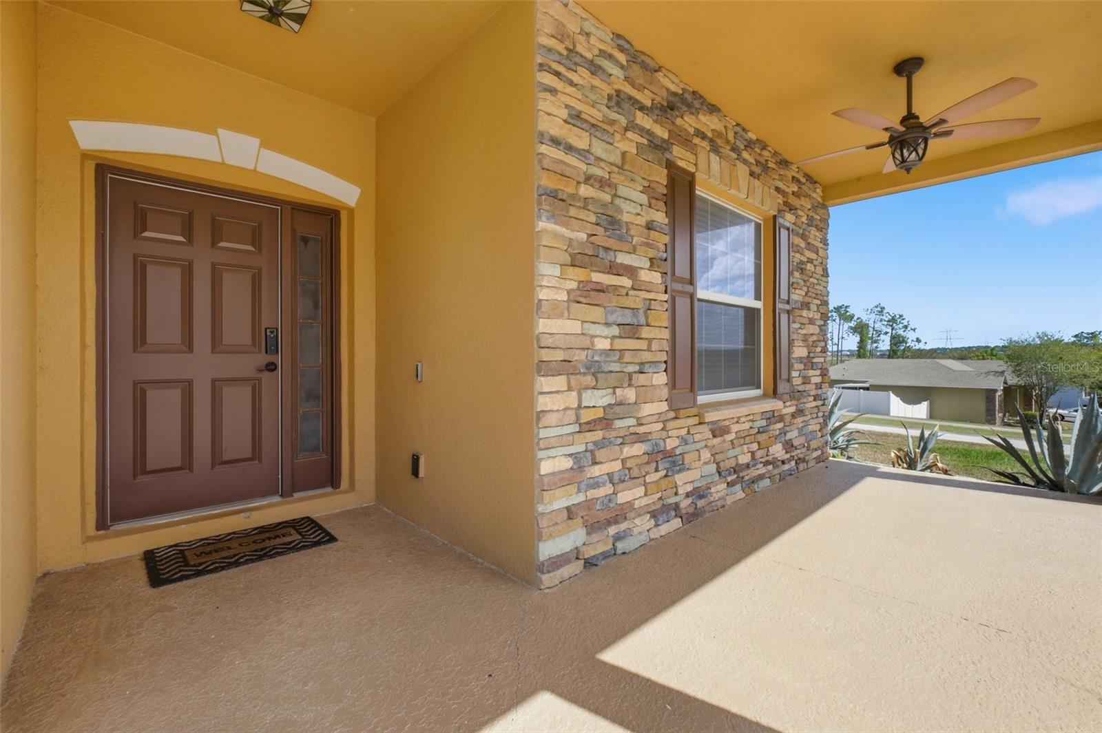 202 COLONIAL PINE LN, MINNEOLA, FL, 34715
