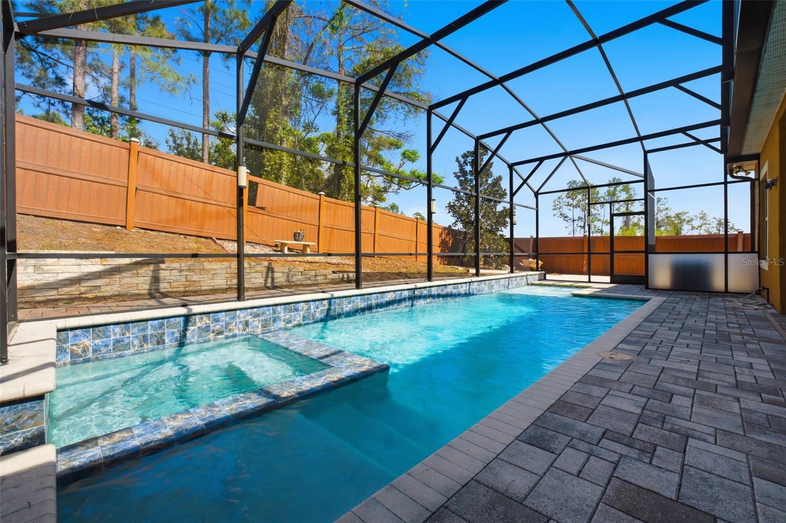 202 COLONIAL PINE LN, MINNEOLA, FL, 34715