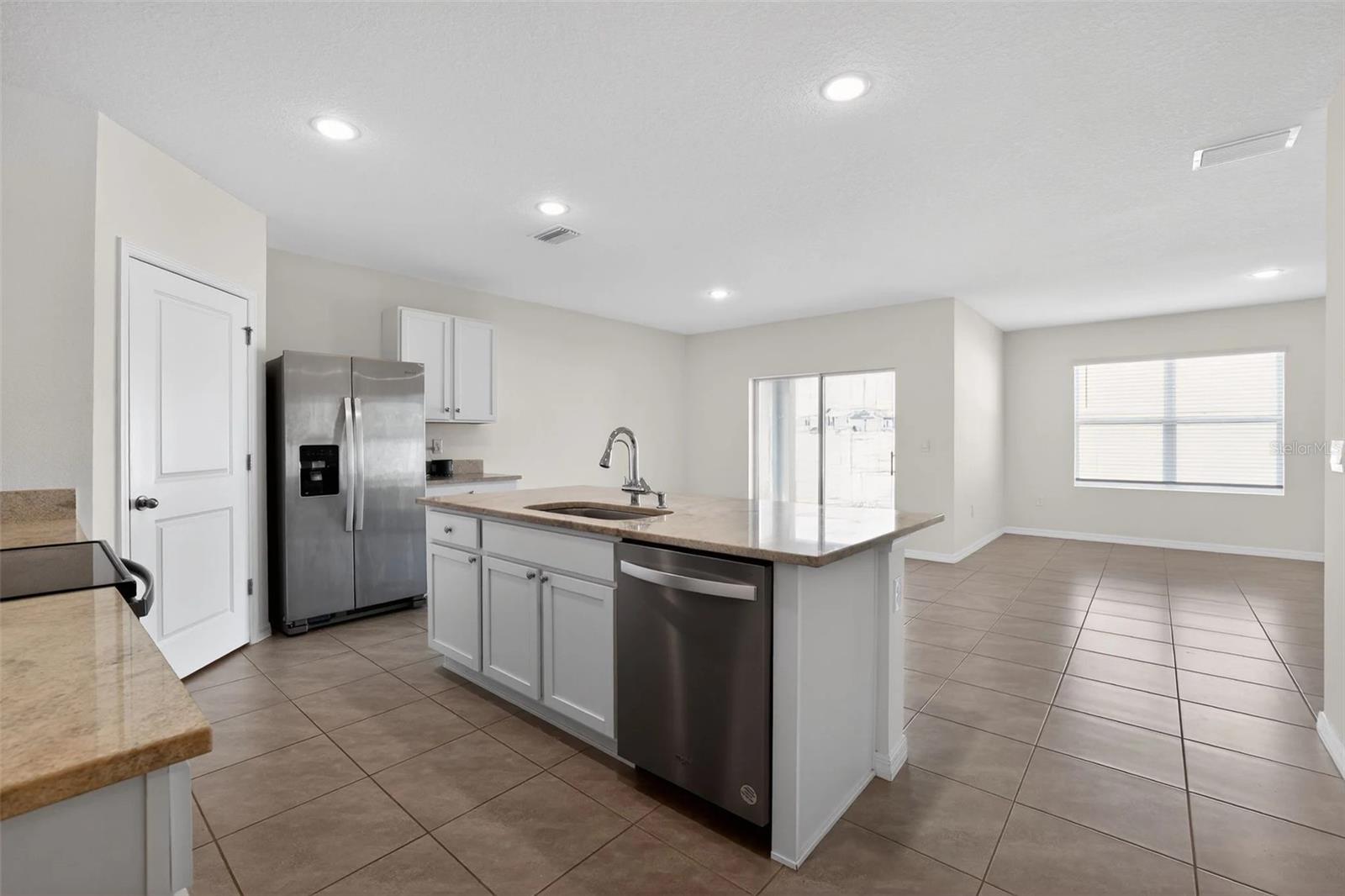 34211 JASPER STONE DR, WESLEY CHAPEL, FL, 33543