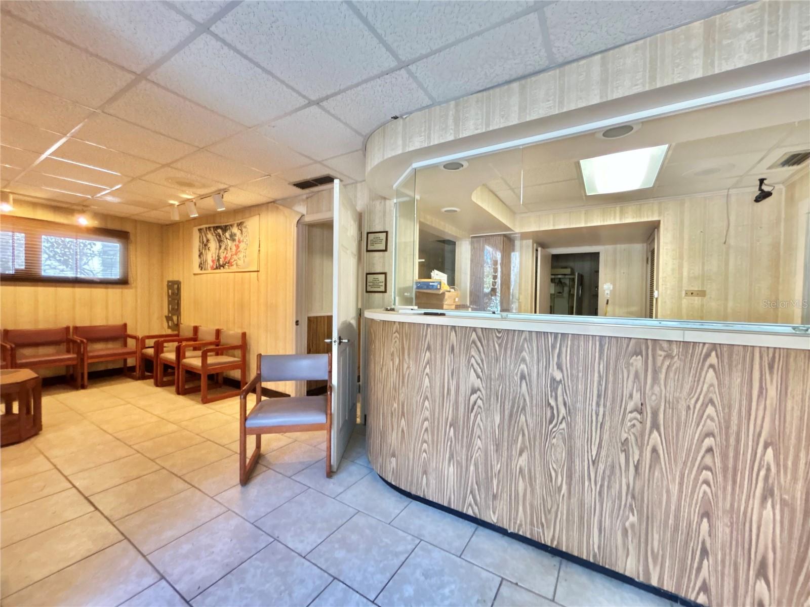 404 PERKINS ST, LEESBURG, FL, 34748