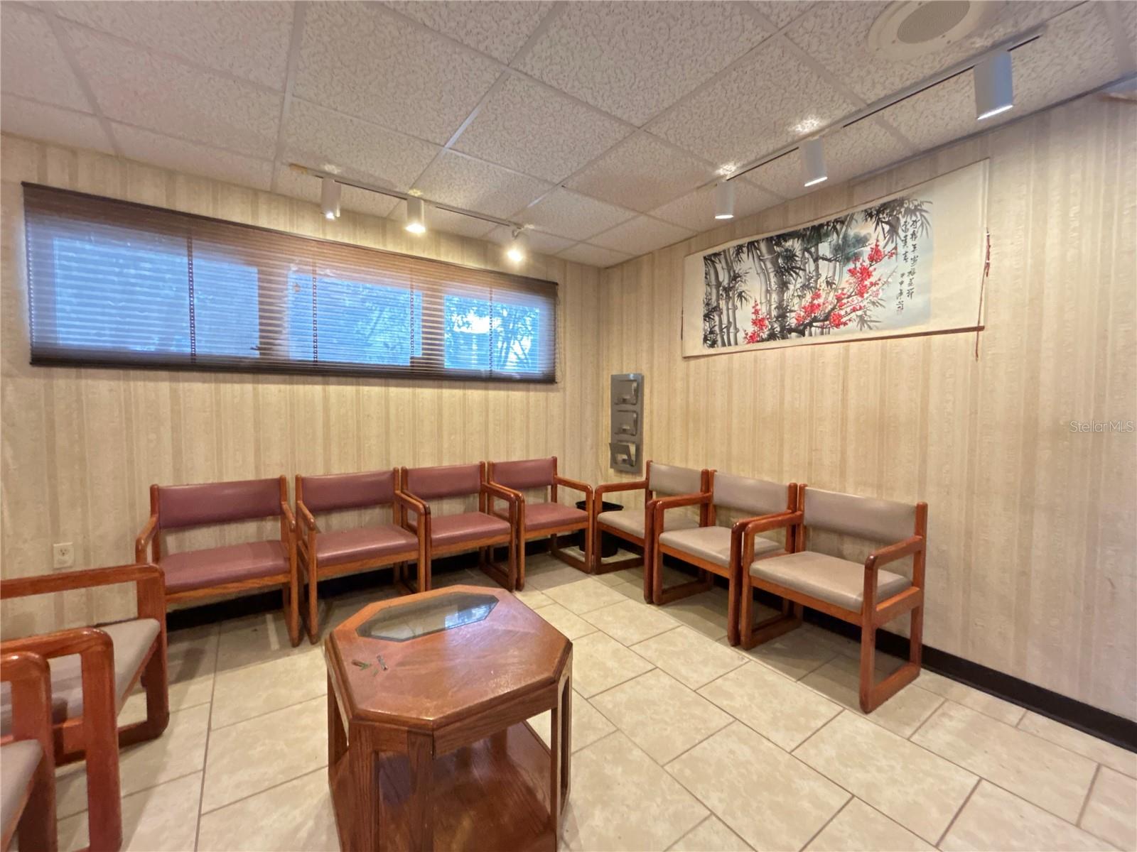 404 PERKINS ST, LEESBURG, FL, 34748