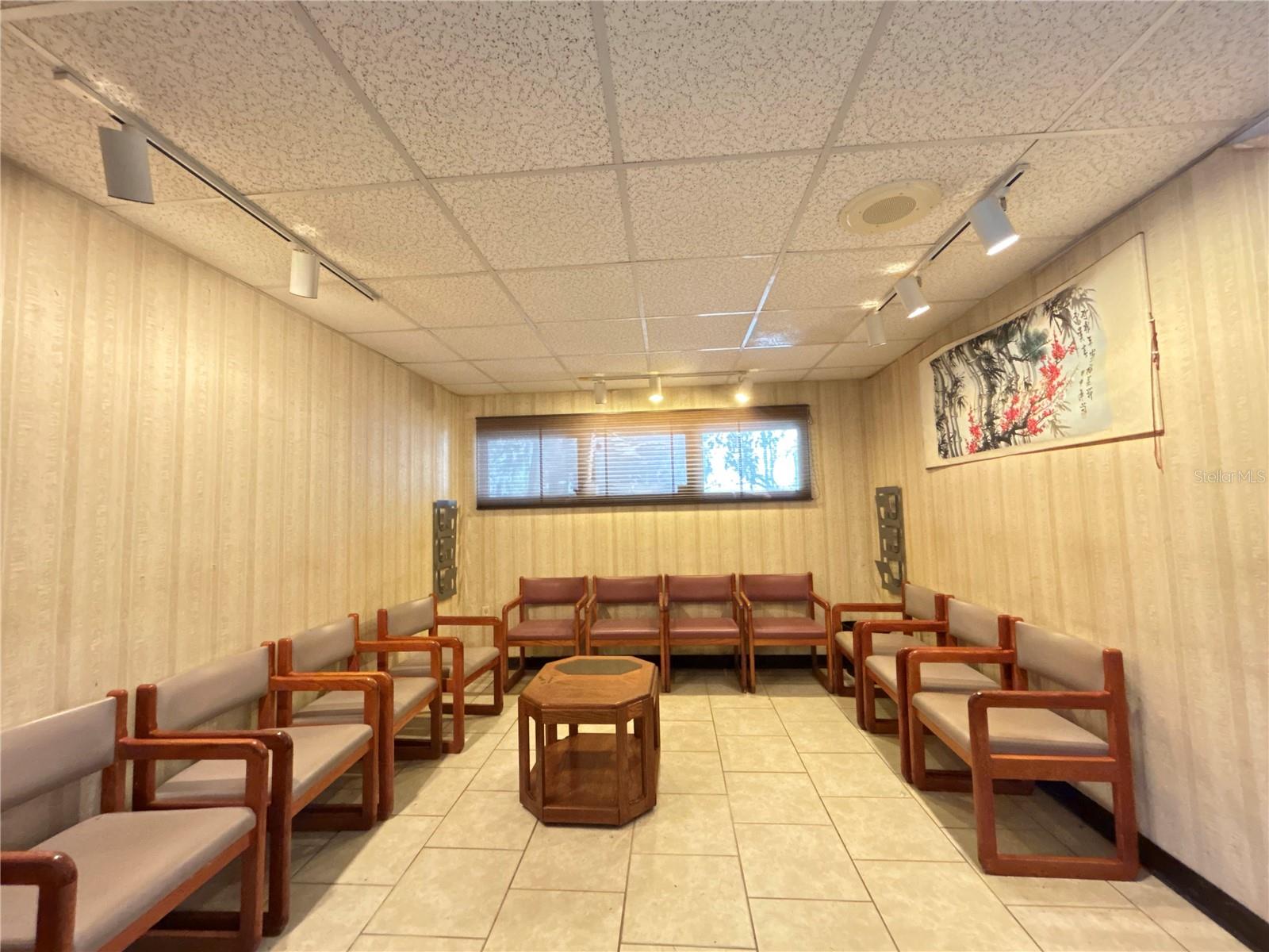 404 PERKINS ST, LEESBURG, FL, 34748