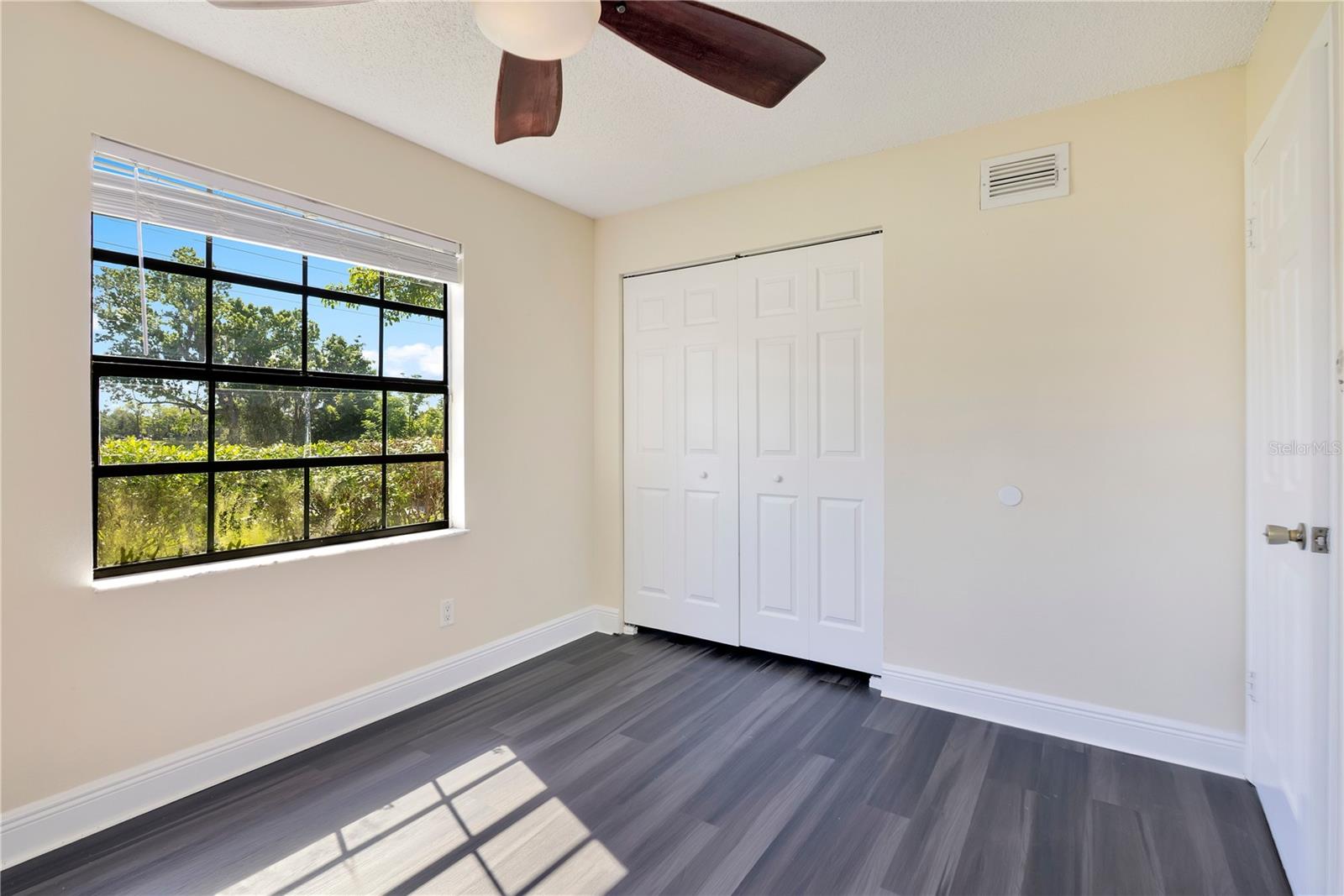 370 N LAKE AVE, APOPKA, FL, 32703