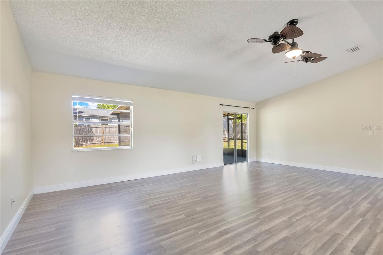 370 N LAKE AVE, APOPKA, FL, 32703