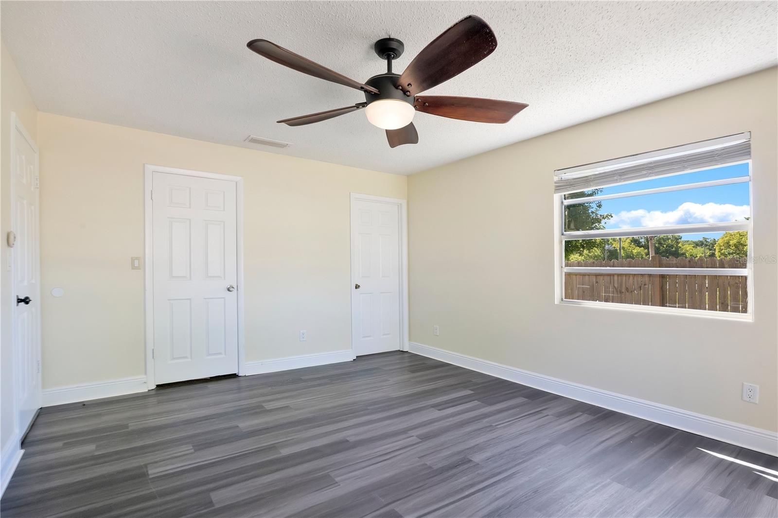 370 N LAKE AVE, APOPKA, FL, 32703