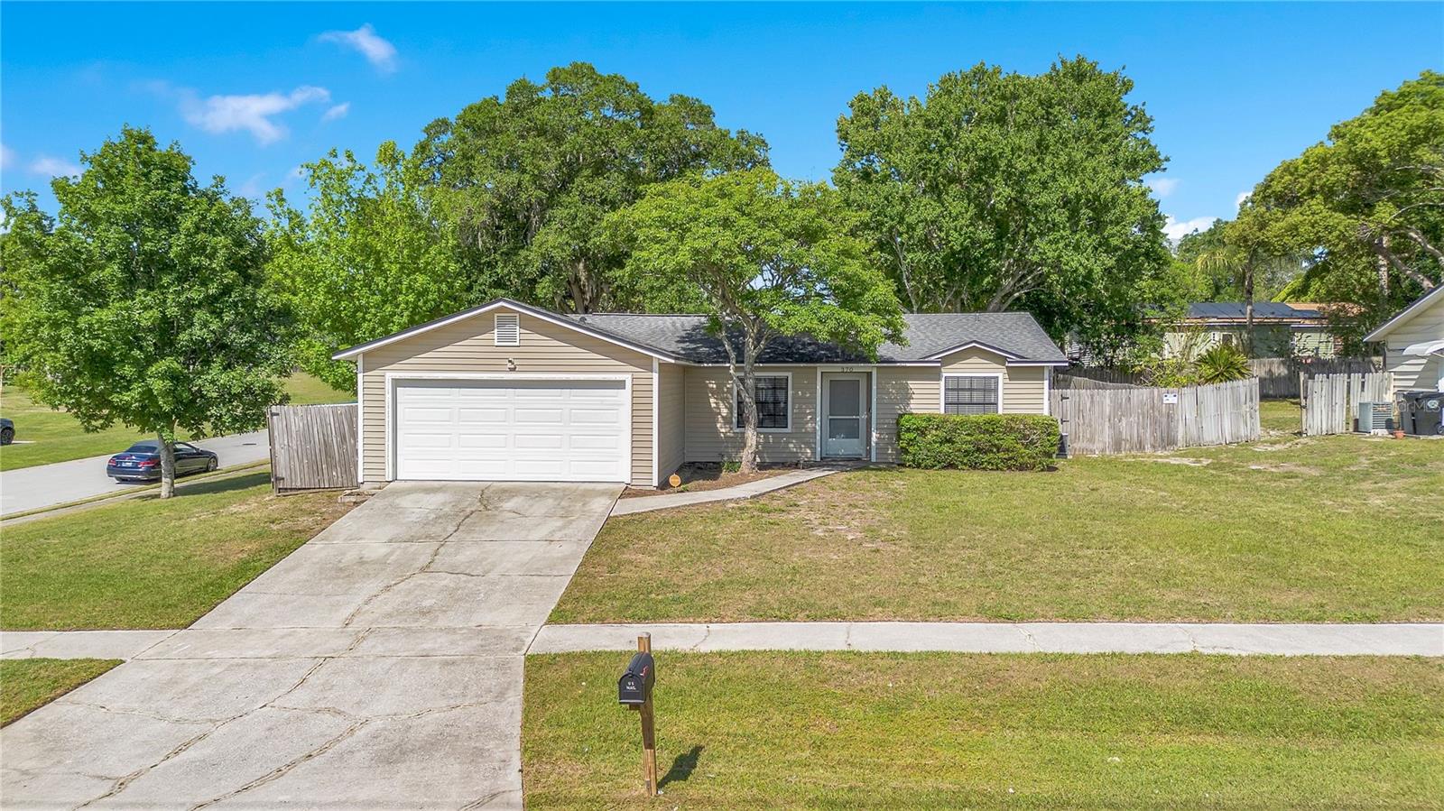 370 N LAKE AVE, APOPKA, FL, 32703