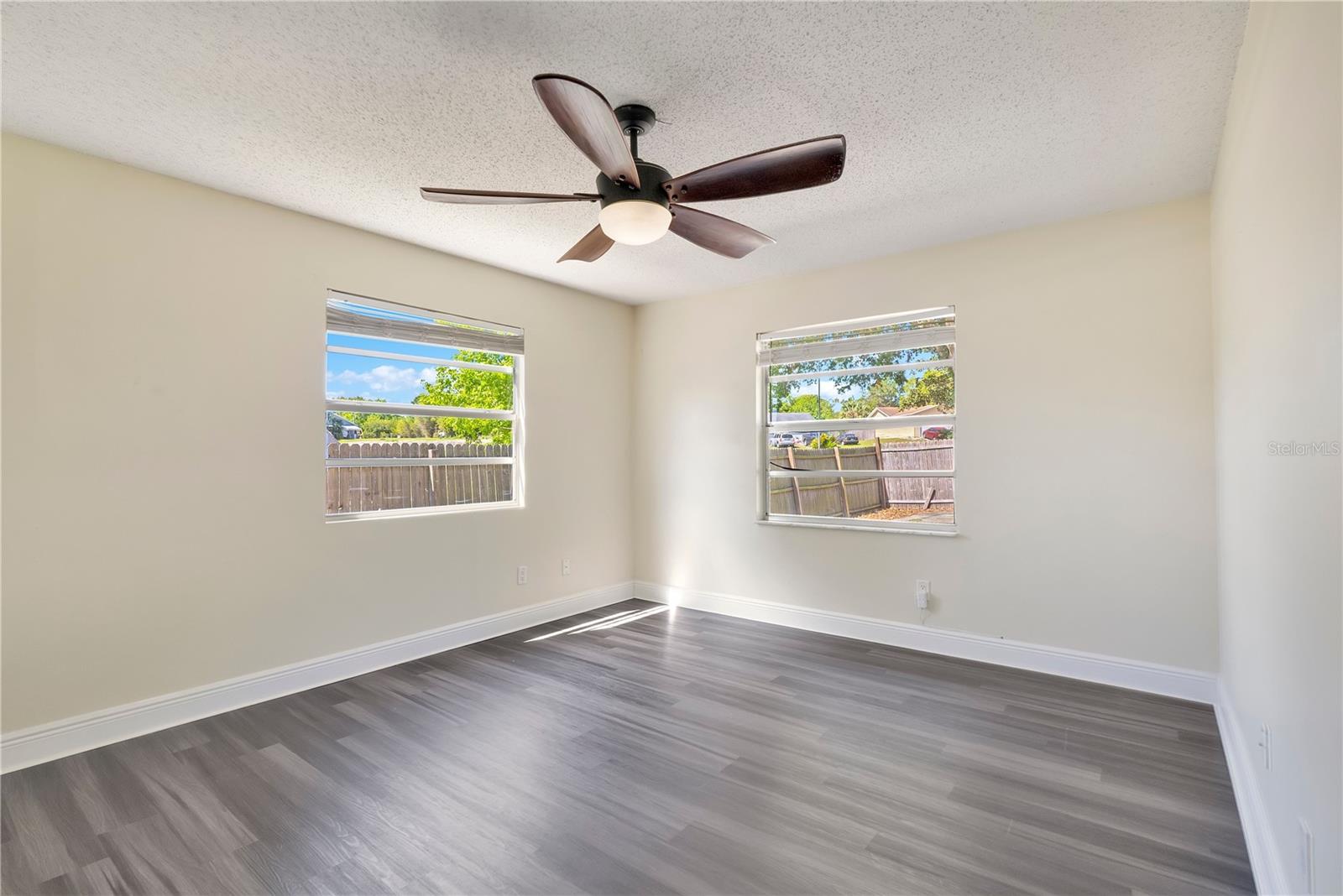 370 N LAKE AVE, APOPKA, FL, 32703