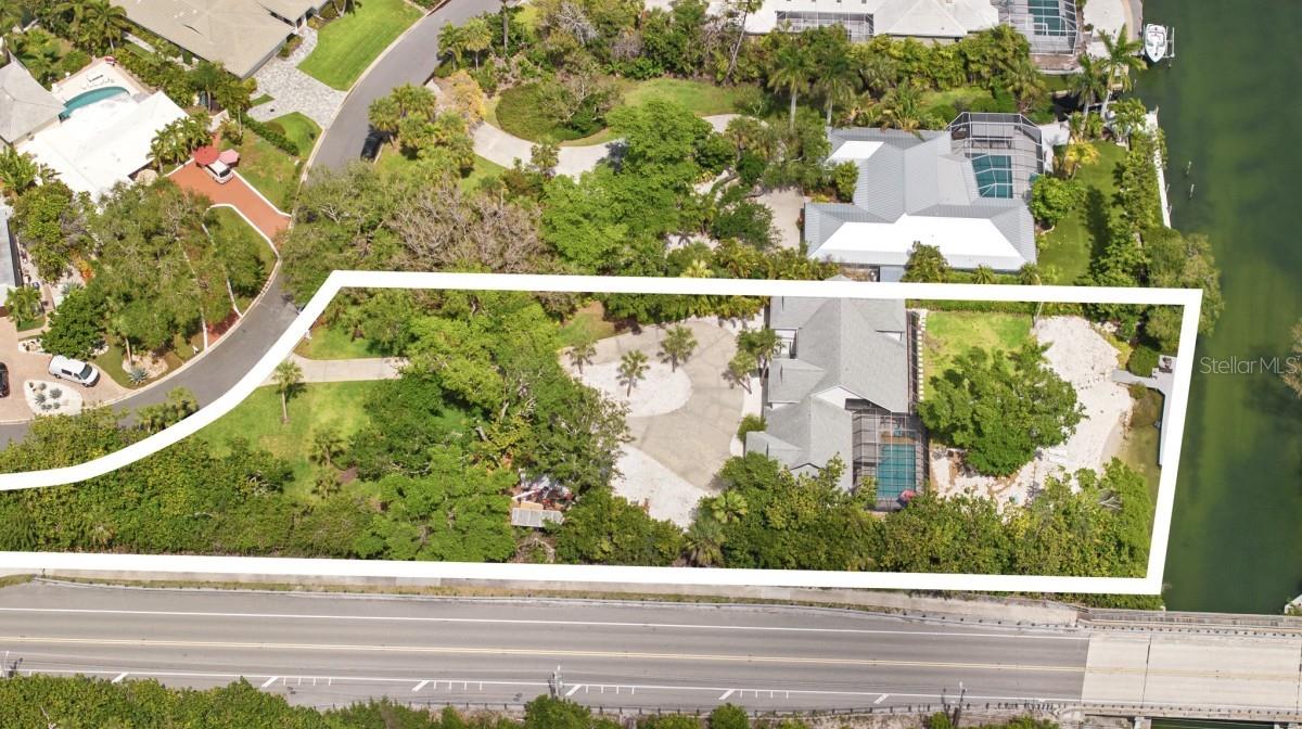 765 SIESTA KEY CIR, SARASOTA, FL, 34242