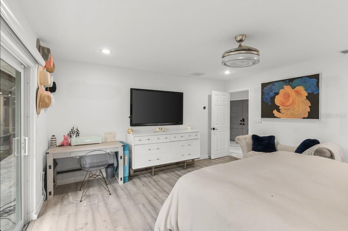 765 SIESTA KEY CIR, SARASOTA, FL, 34242