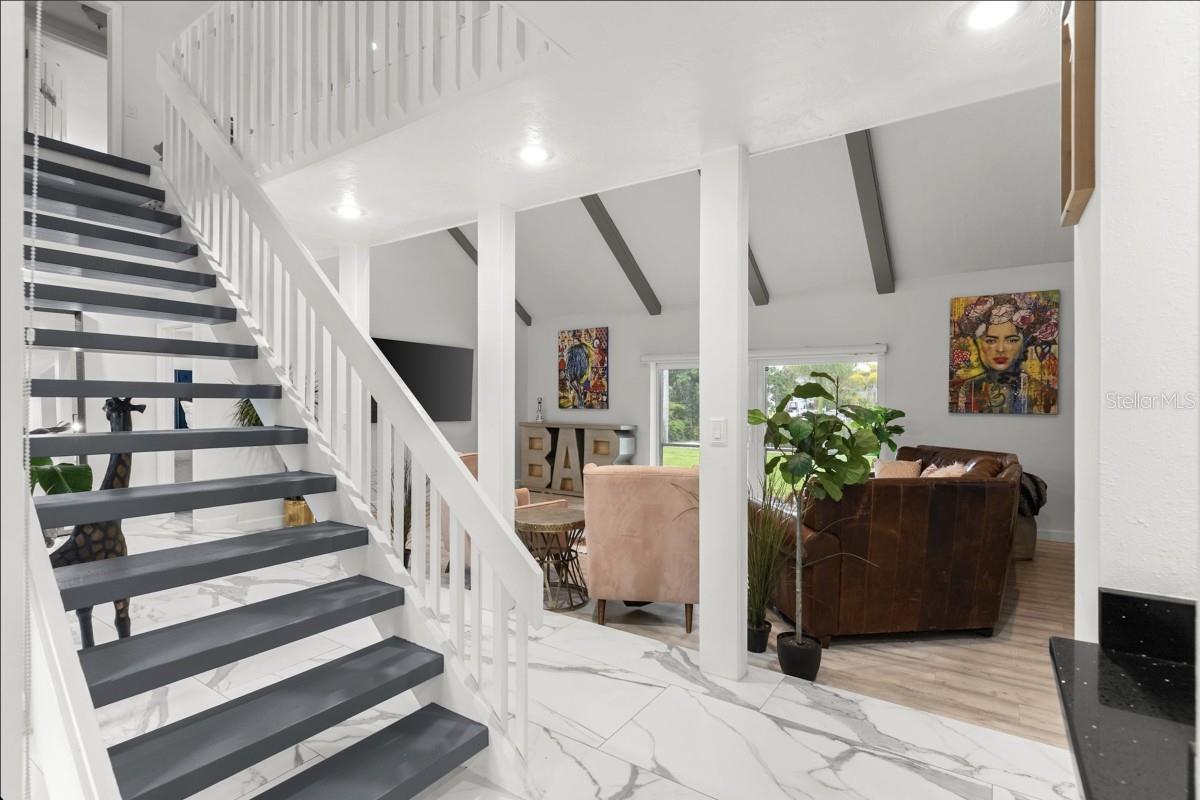 765 SIESTA KEY CIR, SARASOTA, FL, 34242