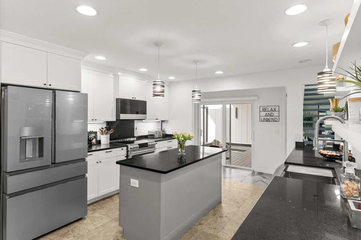 765 SIESTA KEY CIR, SARASOTA, FL, 34242