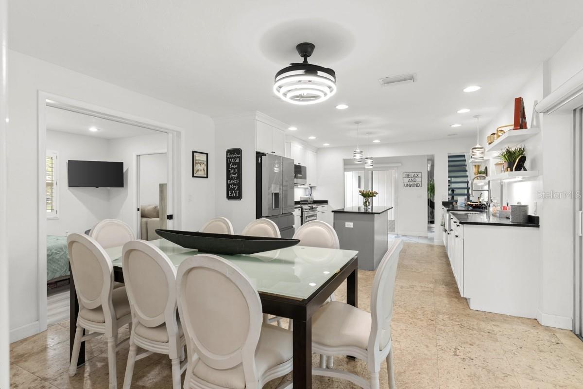 765 SIESTA KEY CIR, SARASOTA, FL, 34242