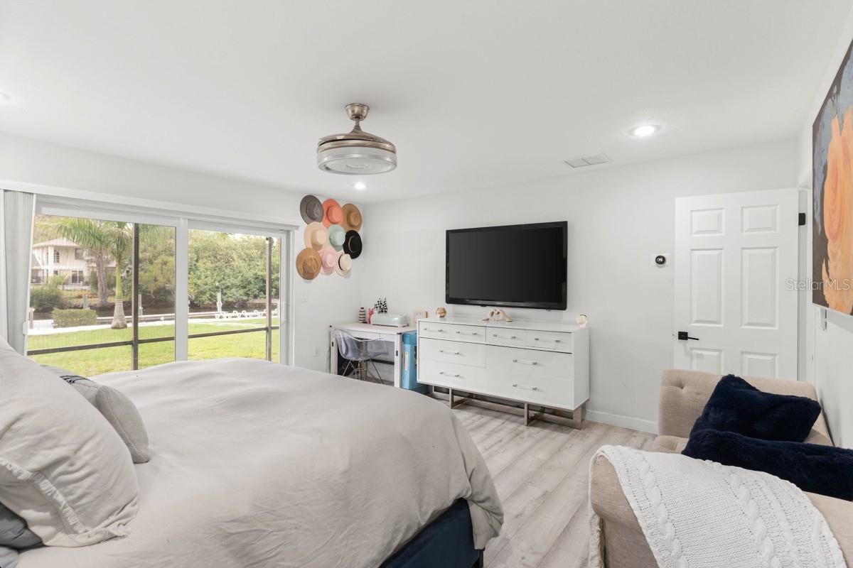765 SIESTA KEY CIR, SARASOTA, FL, 34242