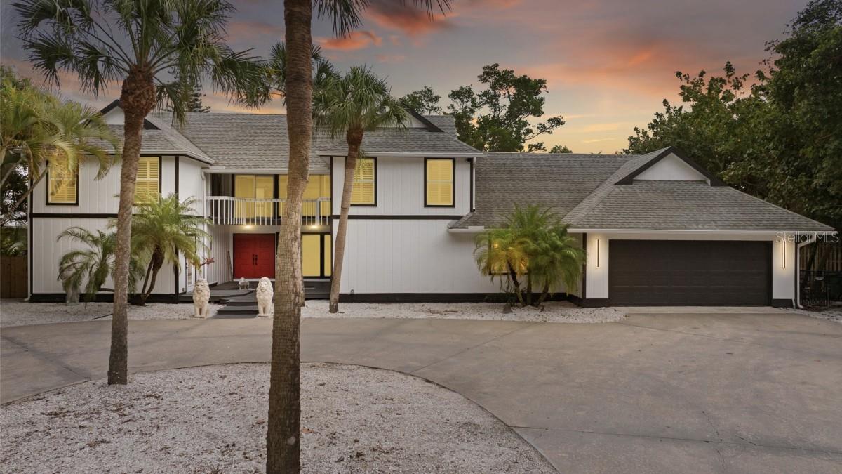 765 SIESTA KEY CIR, SARASOTA, FL, 34242