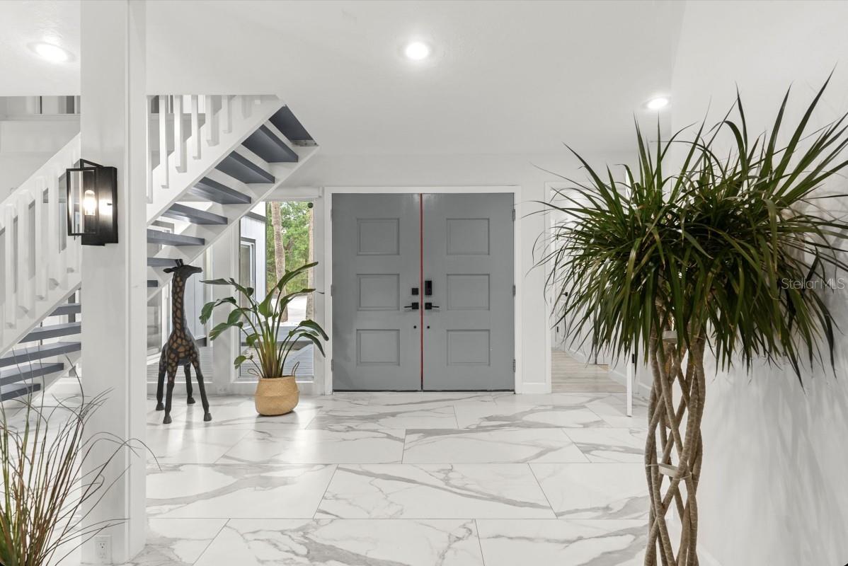 765 SIESTA KEY CIR, SARASOTA, FL, 34242