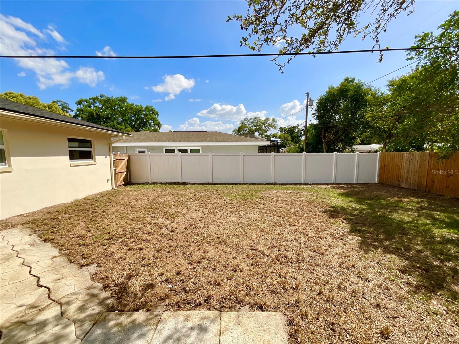 644 MANOR DR W, DUNEDIN, FL, 34698