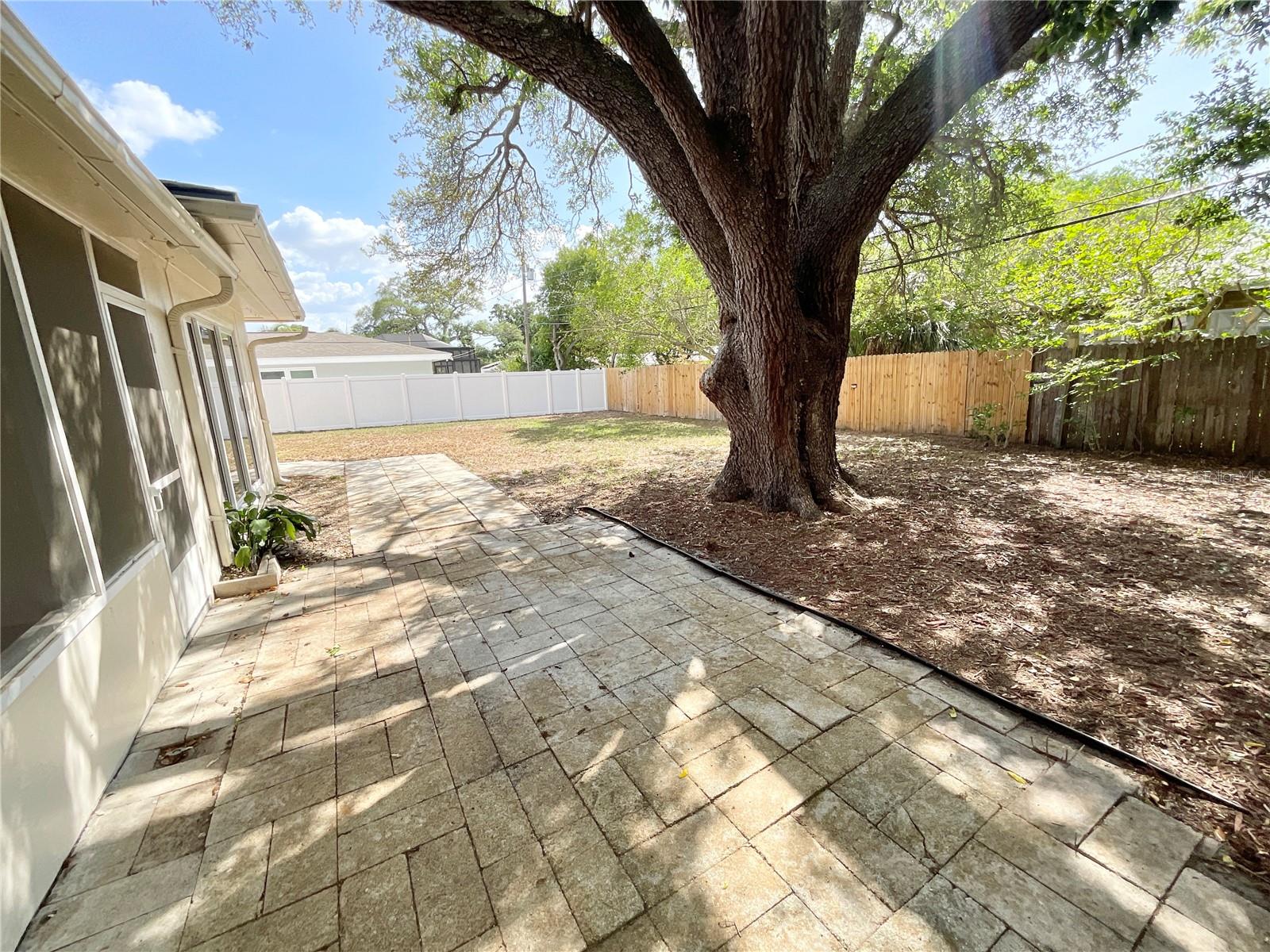 644 MANOR DR W, DUNEDIN, FL, 34698