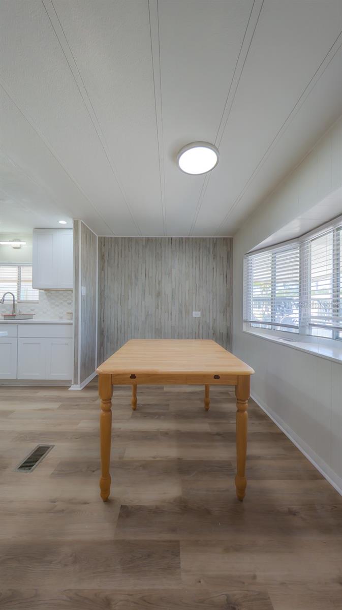 229 DIXIE, TARPON SPRINGS, FL, 34689