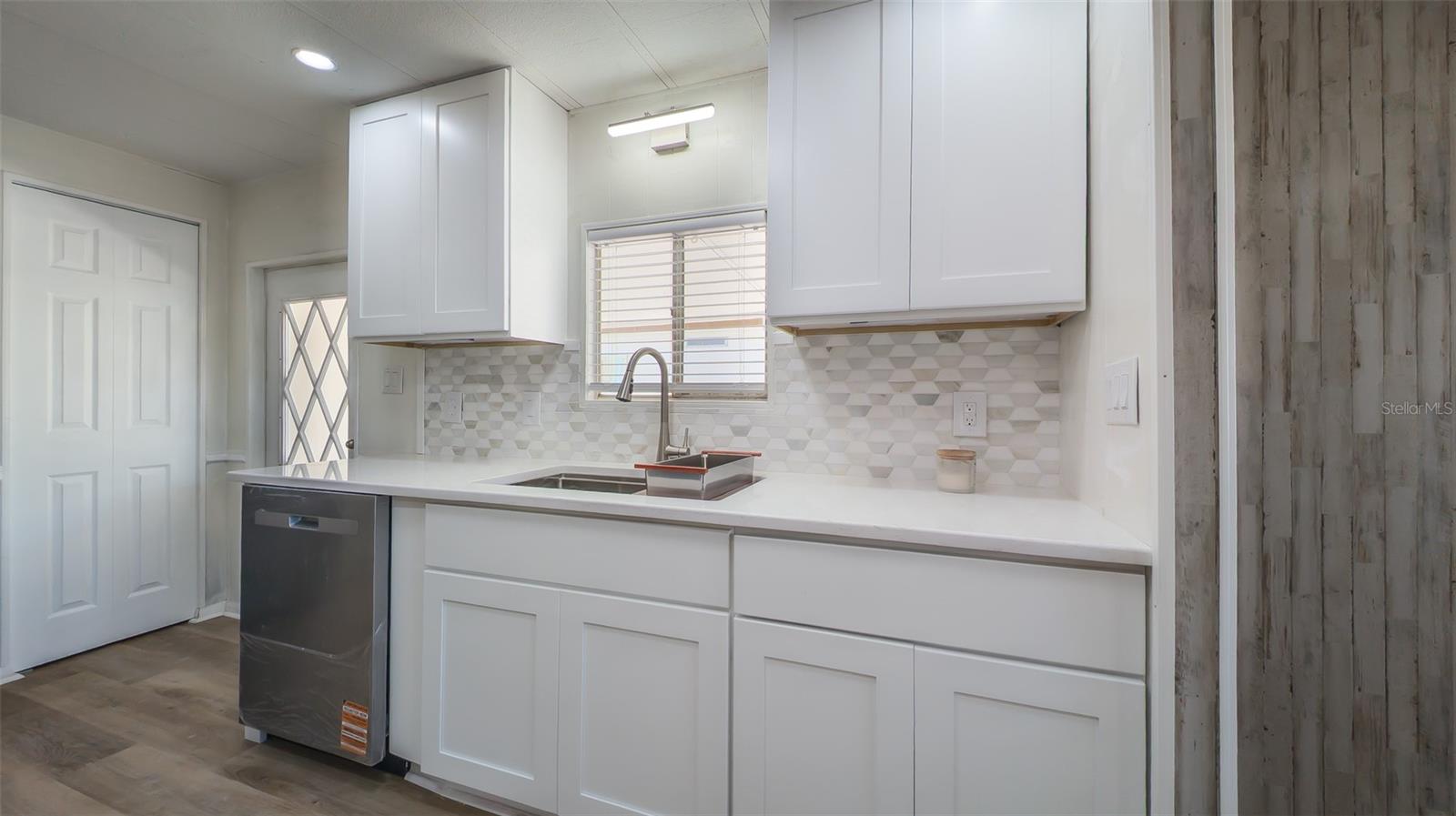 229 DIXIE, TARPON SPRINGS, FL, 34689