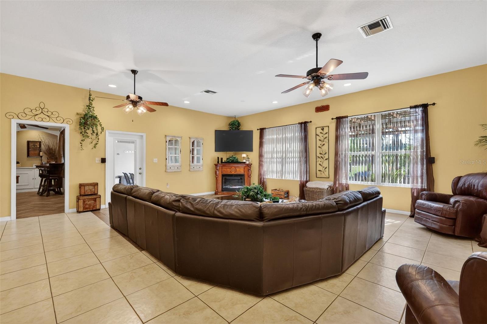 19703 TWIN PONDS RD, UMATILLA, FL, 32784