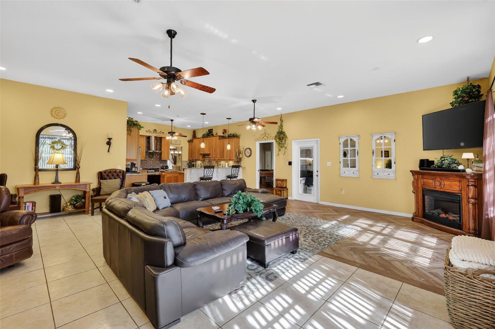 19703 TWIN PONDS RD, UMATILLA, FL, 32784