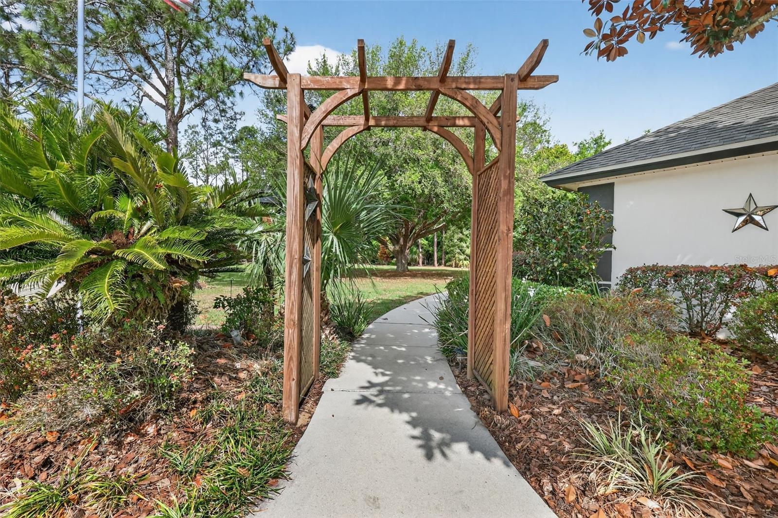 19703 TWIN PONDS RD, UMATILLA, FL, 32784