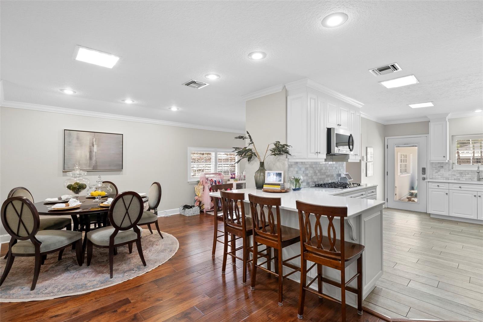 4002 W KENSINGTON AVE, TAMPA, FL, 33629