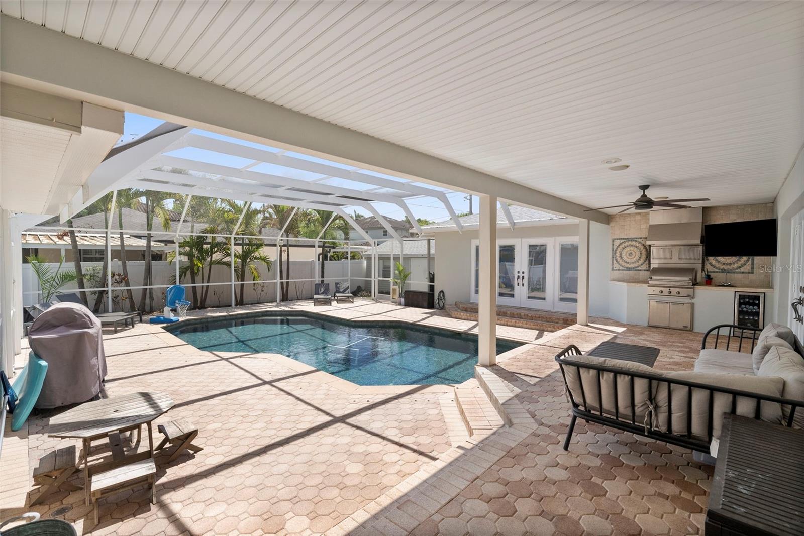 4002 W KENSINGTON AVE, TAMPA, FL, 33629