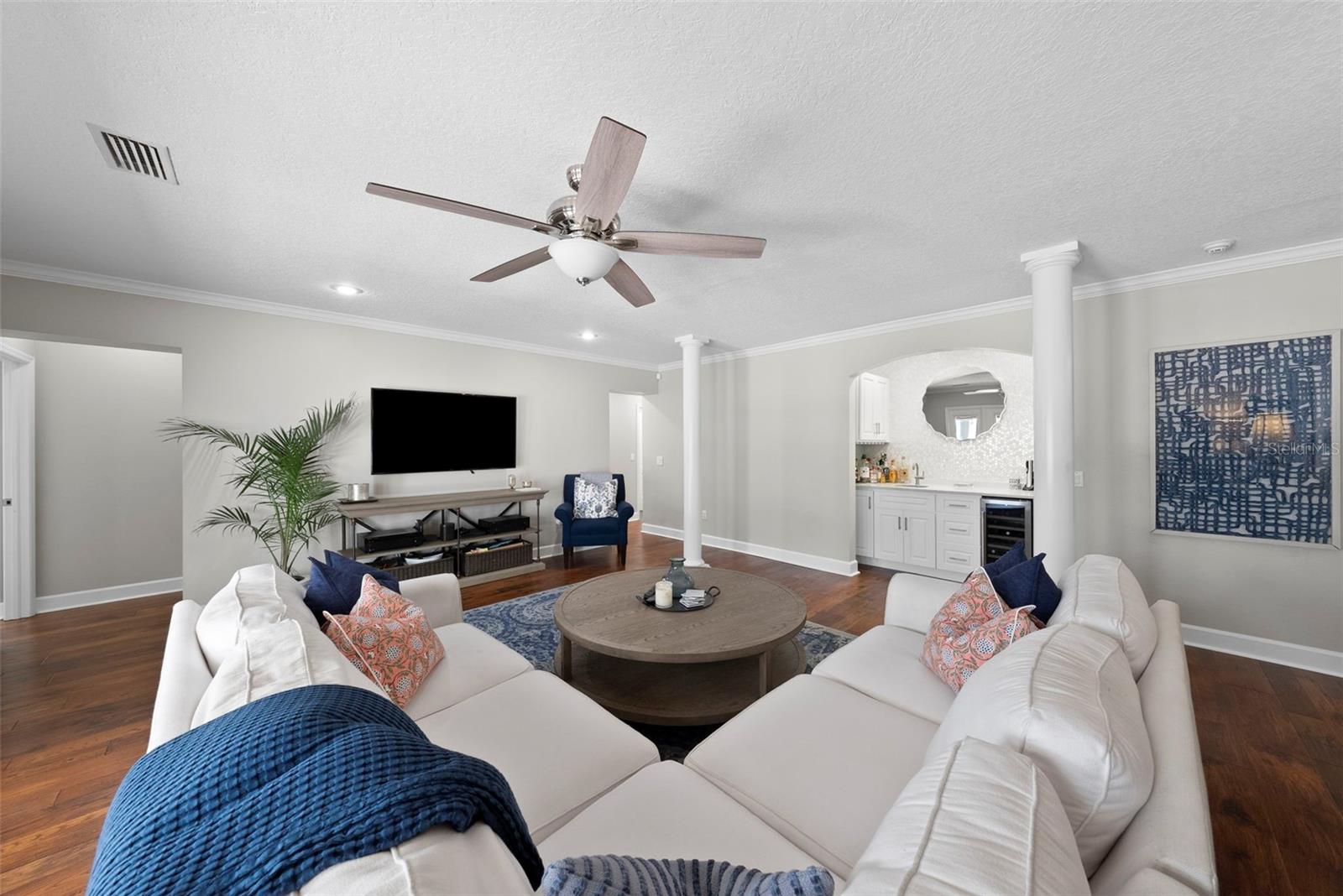 4002 W KENSINGTON AVE, TAMPA, FL, 33629