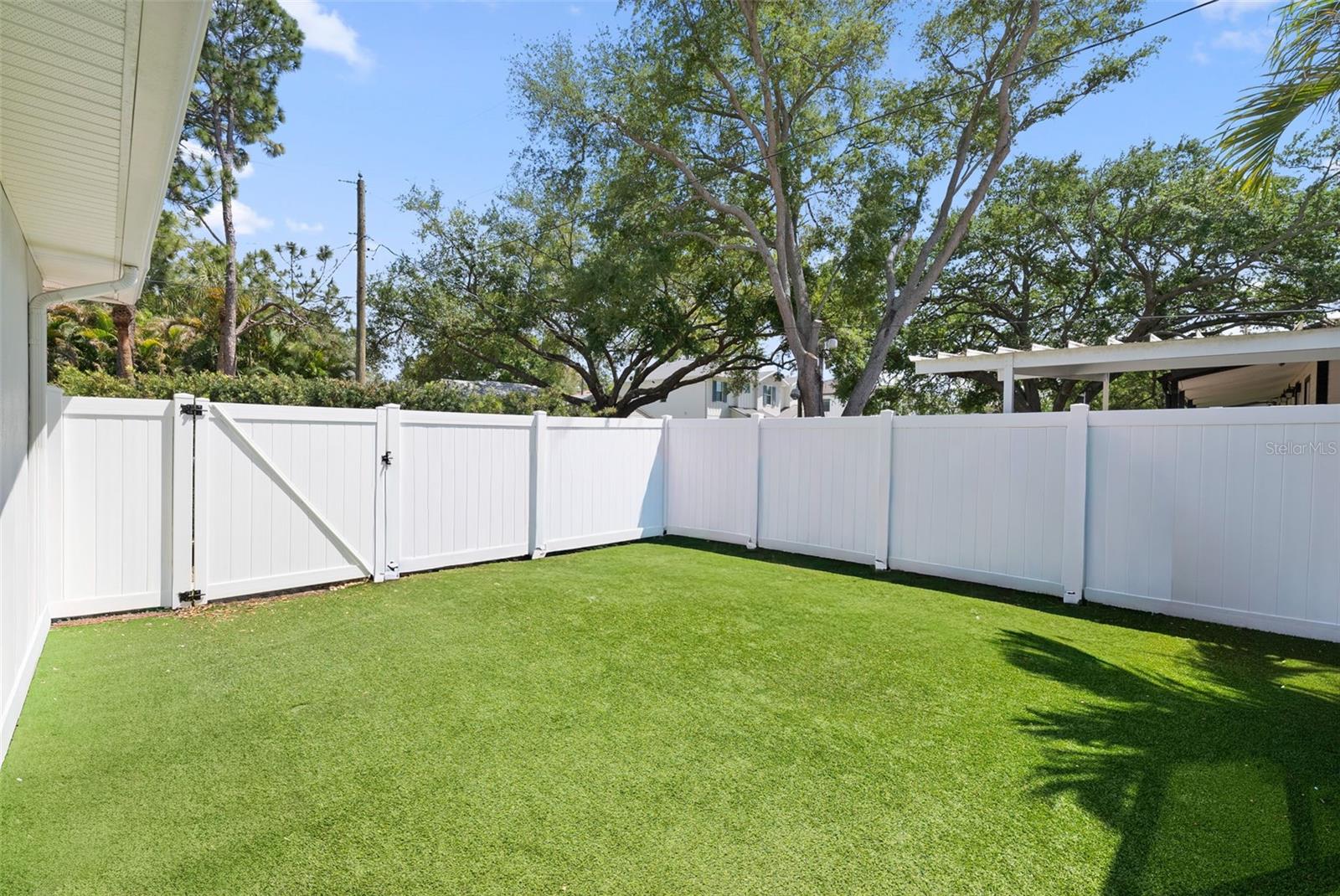 4002 W KENSINGTON AVE, TAMPA, FL, 33629