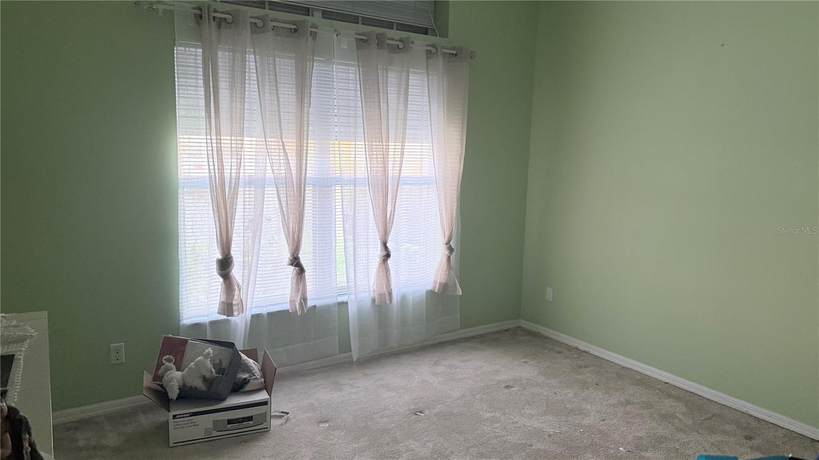 1st Floor Guest Bedroom