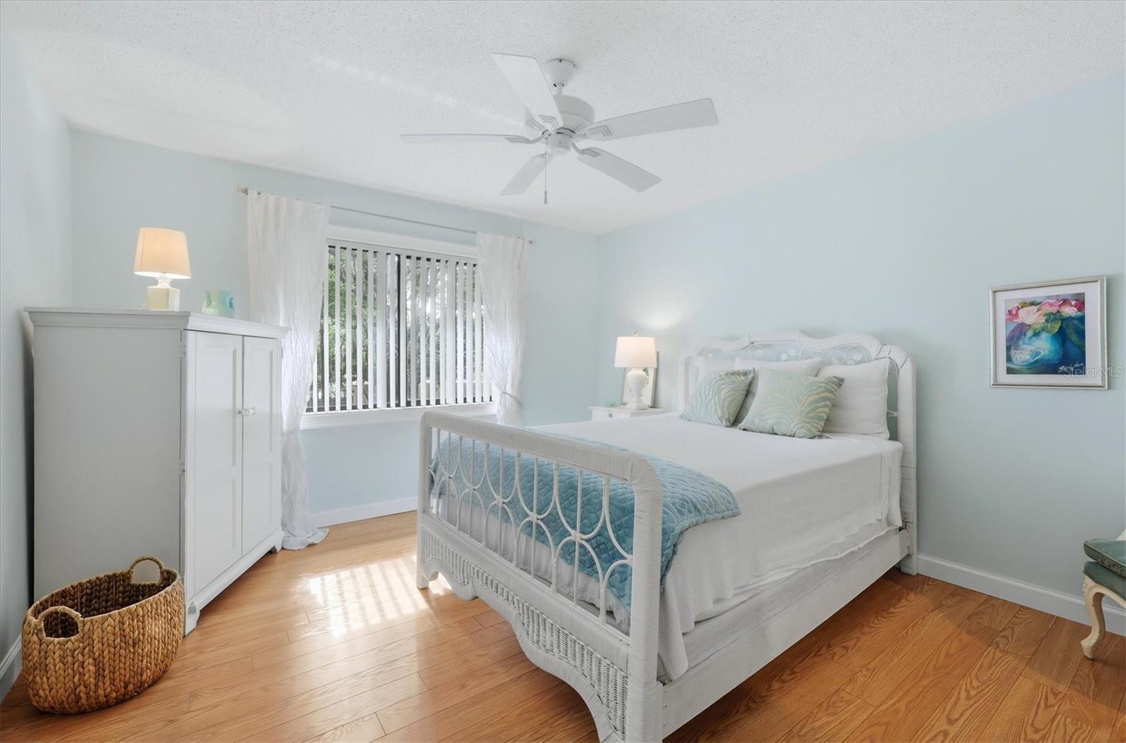 5765 GARDENS DR, SARASOTA, FL, 34243