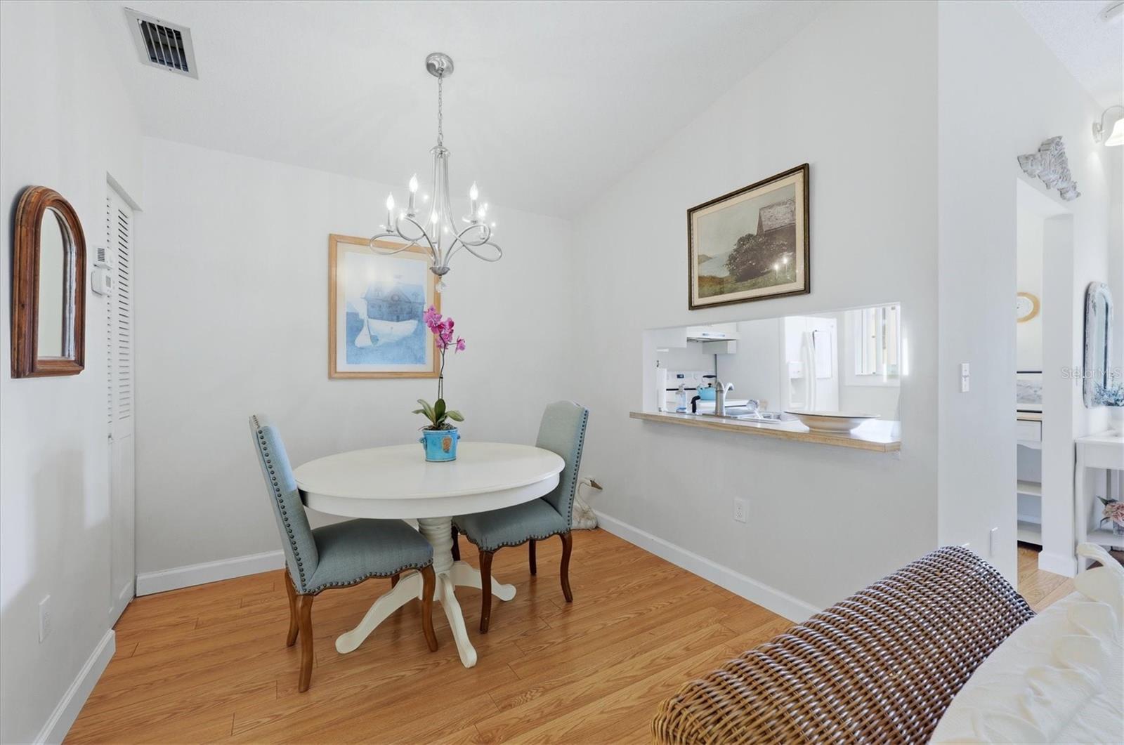 5765 GARDENS DR, SARASOTA, FL, 34243