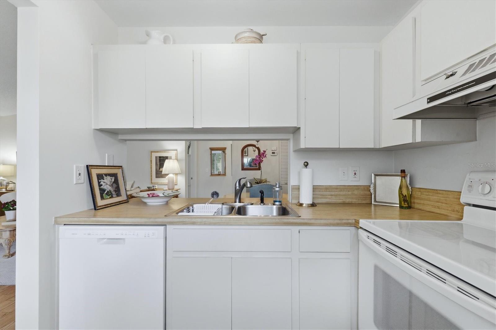 5765 GARDENS DR, SARASOTA, FL, 34243