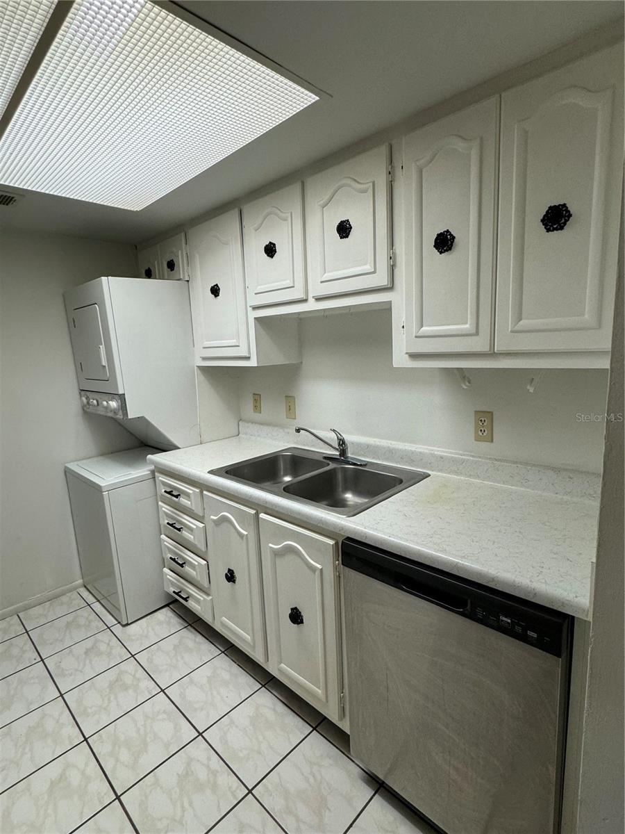 700 E AIRPORT BLVD #G4, SANFORD, FL, 32773