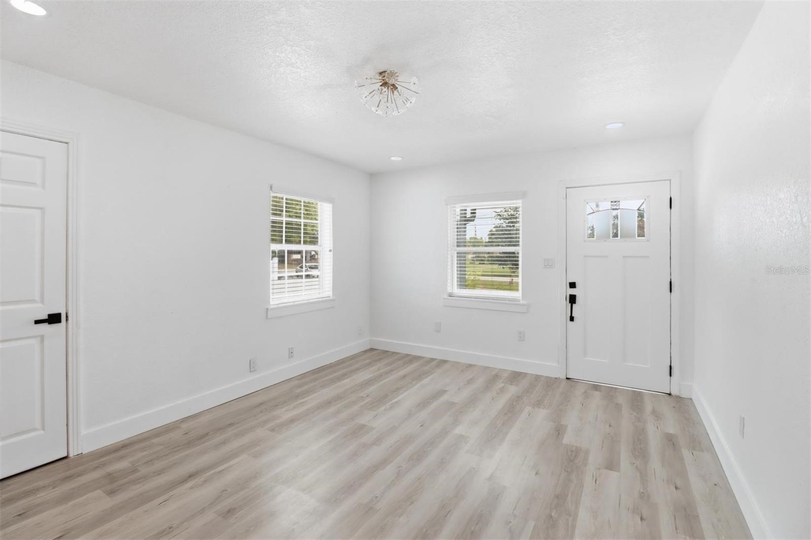 5345 AVON CT, ORLANDO, FL, 32807