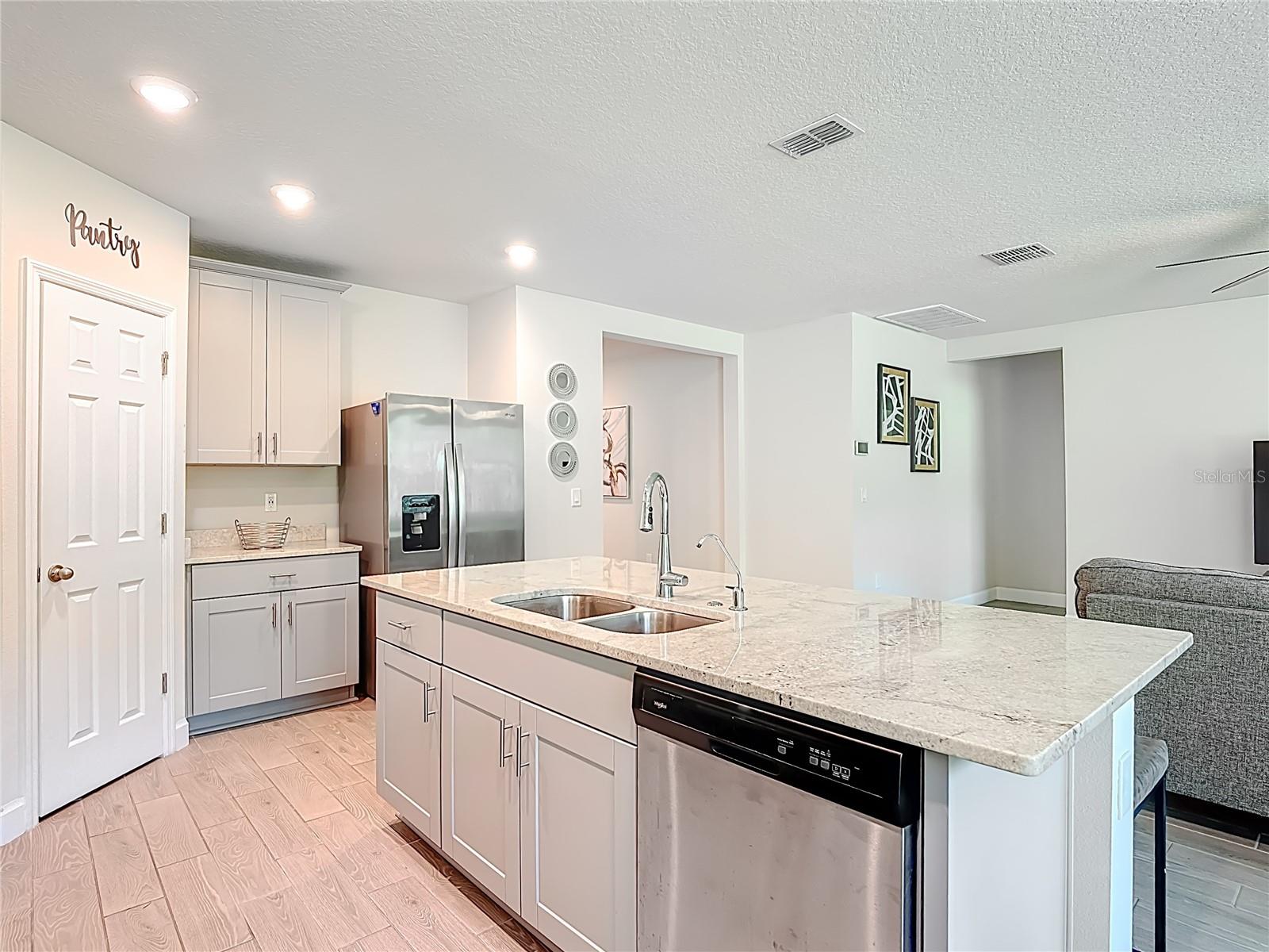 525 VISTA VILLAGES BLVD, DAVENPORT, FL, 33896