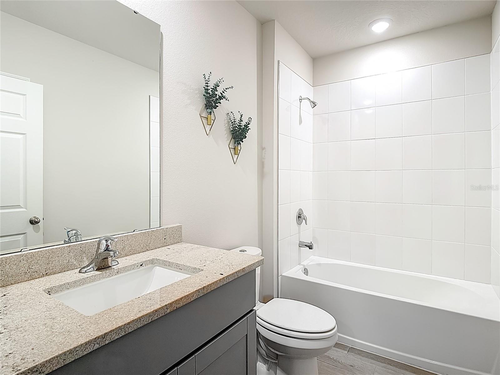 525 VISTA VILLAGES BLVD, DAVENPORT, FL, 33896